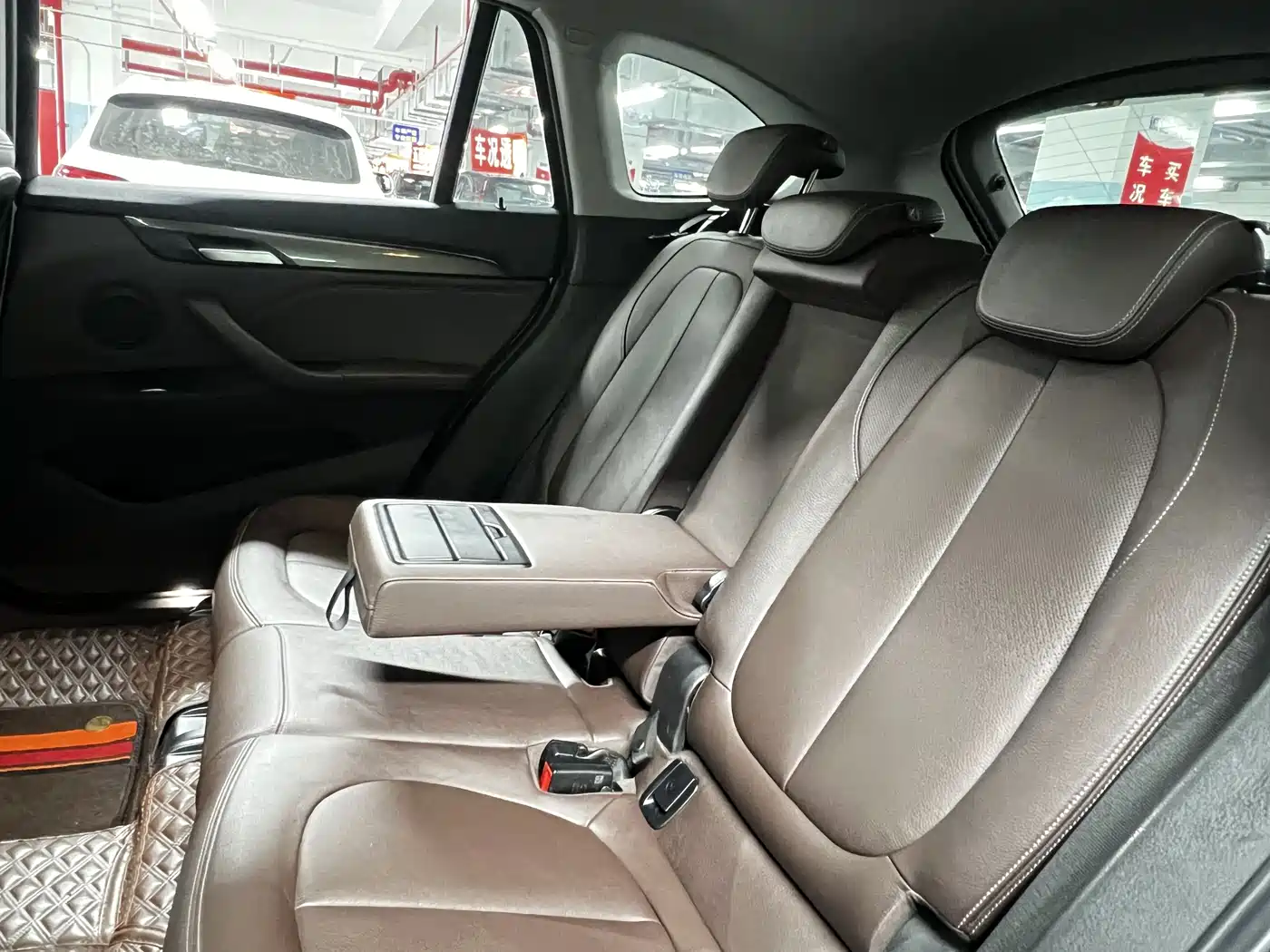 BMW X1 2018 sDrive18Li Premium Model фото 6