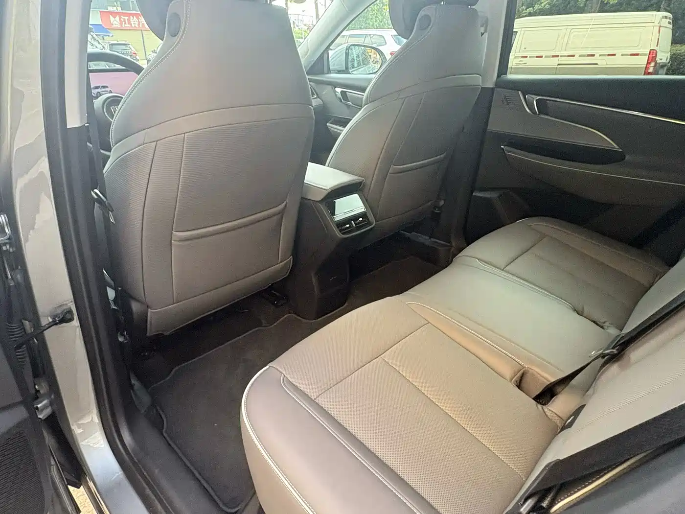 Фото 8 - Buick E5