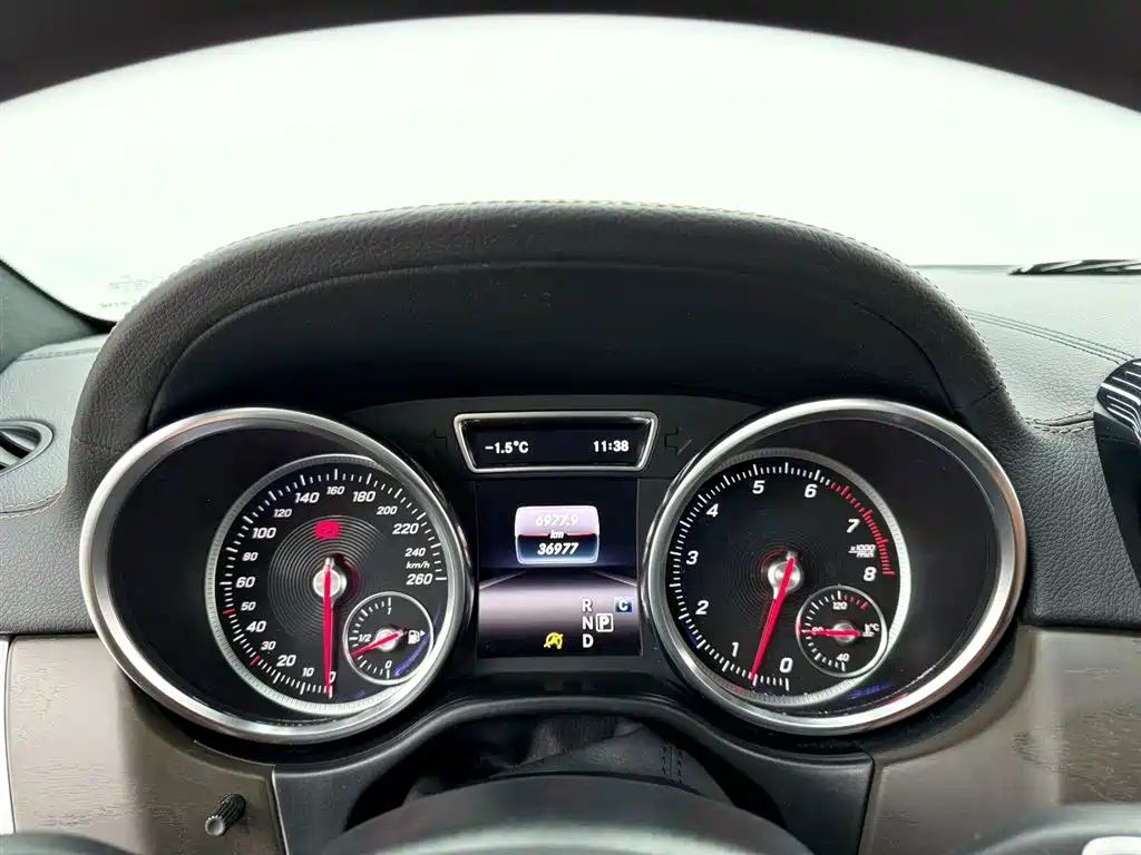 Mercedes-Benz GLS 2018 Facelift GLS 400 4MATIC Luxury фото 12