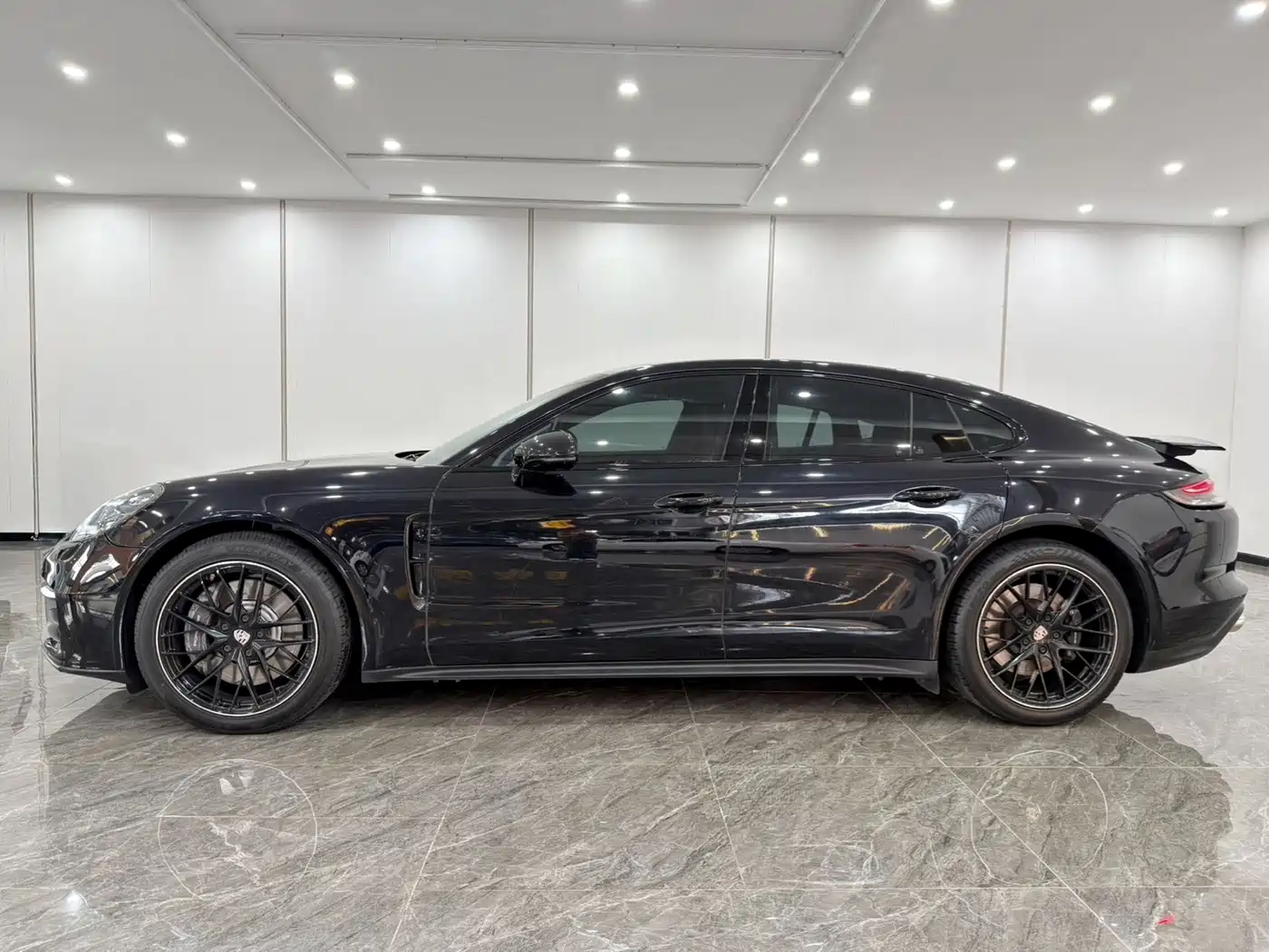 Photo 7 - Porsche Panamera