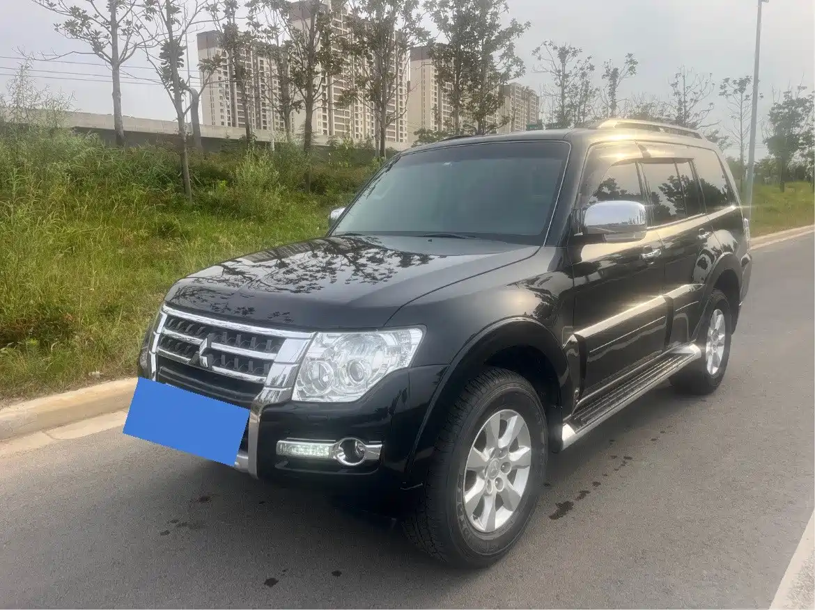 Mitsubishi Pajero (Import) 2016 — пригон из Китая