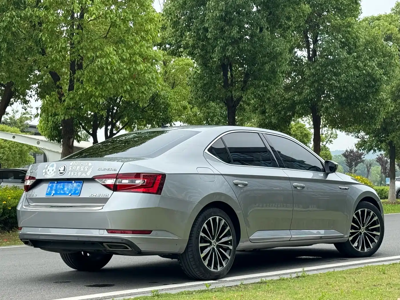 Škoda Superb 2018 TSI330 DSG Luxury Edition China V фото 3