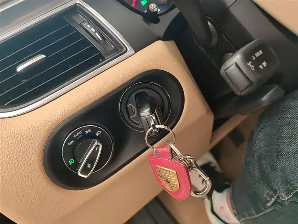 Porsche Macan 2017 Macan 2.0T фото 9