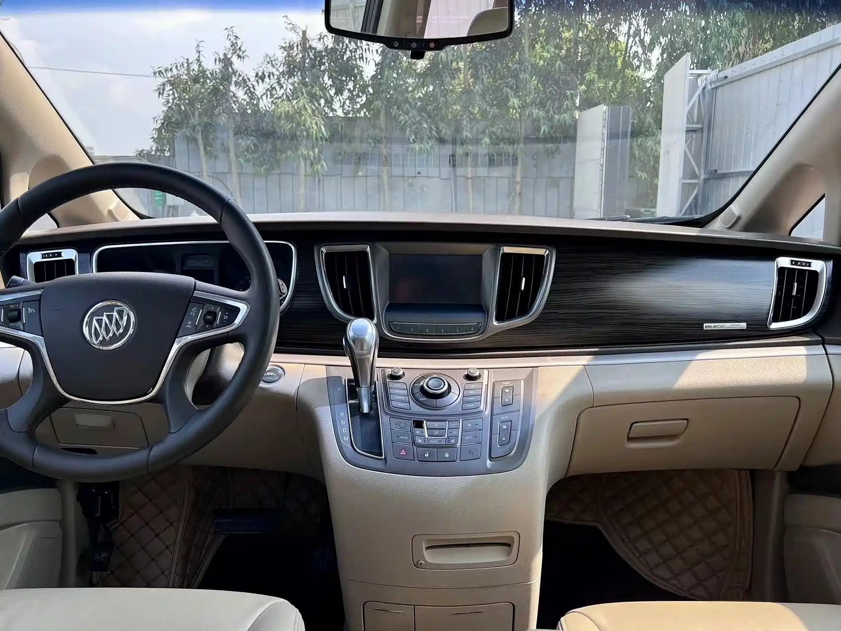 Фото 12 - Buick GL8