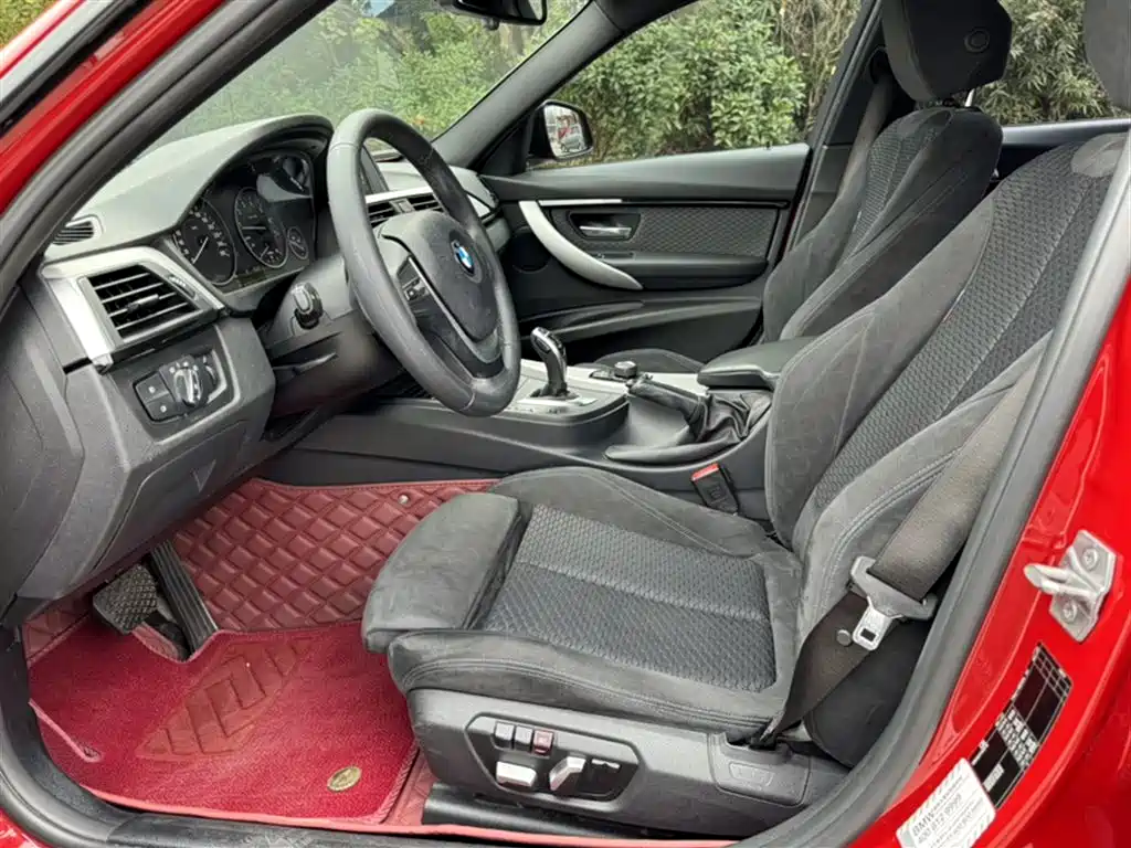 BMW 3 Series 2017 320i M Sport фото 9