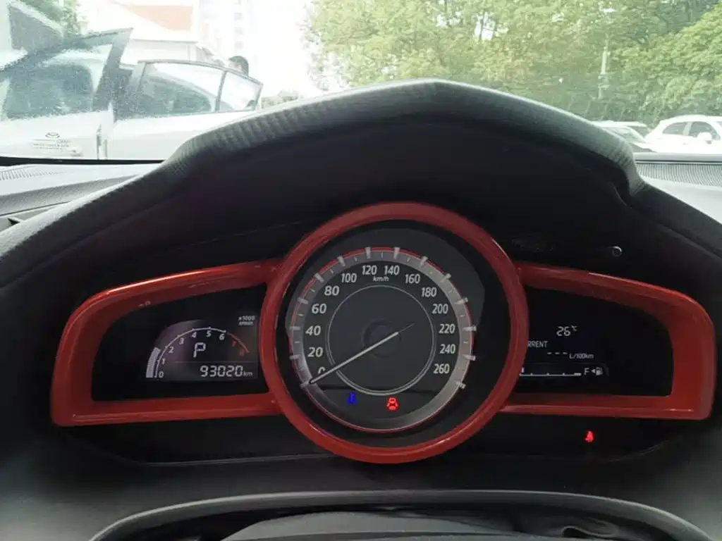 صورة 12 - Mazda Mazda 3