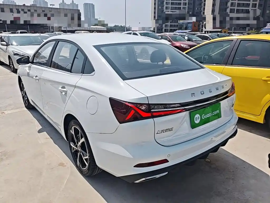 Фото 5 - Roewe i5