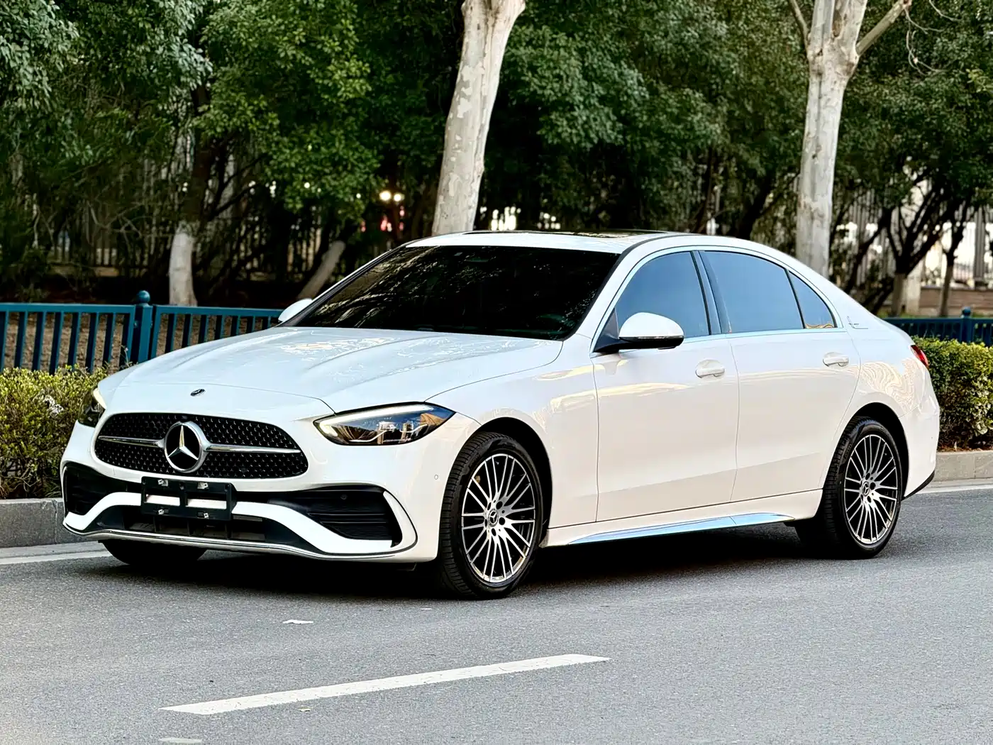 Mercedes-Benz C-Class 2023 Facelift C 200 L Sport Edition фото 2