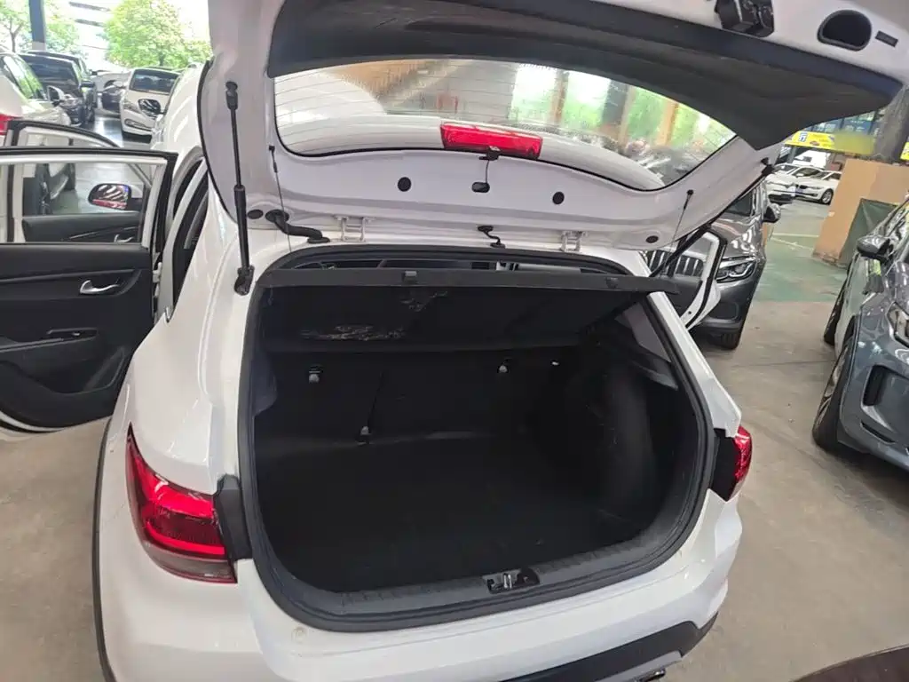 Kia KX CROSS 2019 2018 1.6L Automatic Smart Sunroof Edition