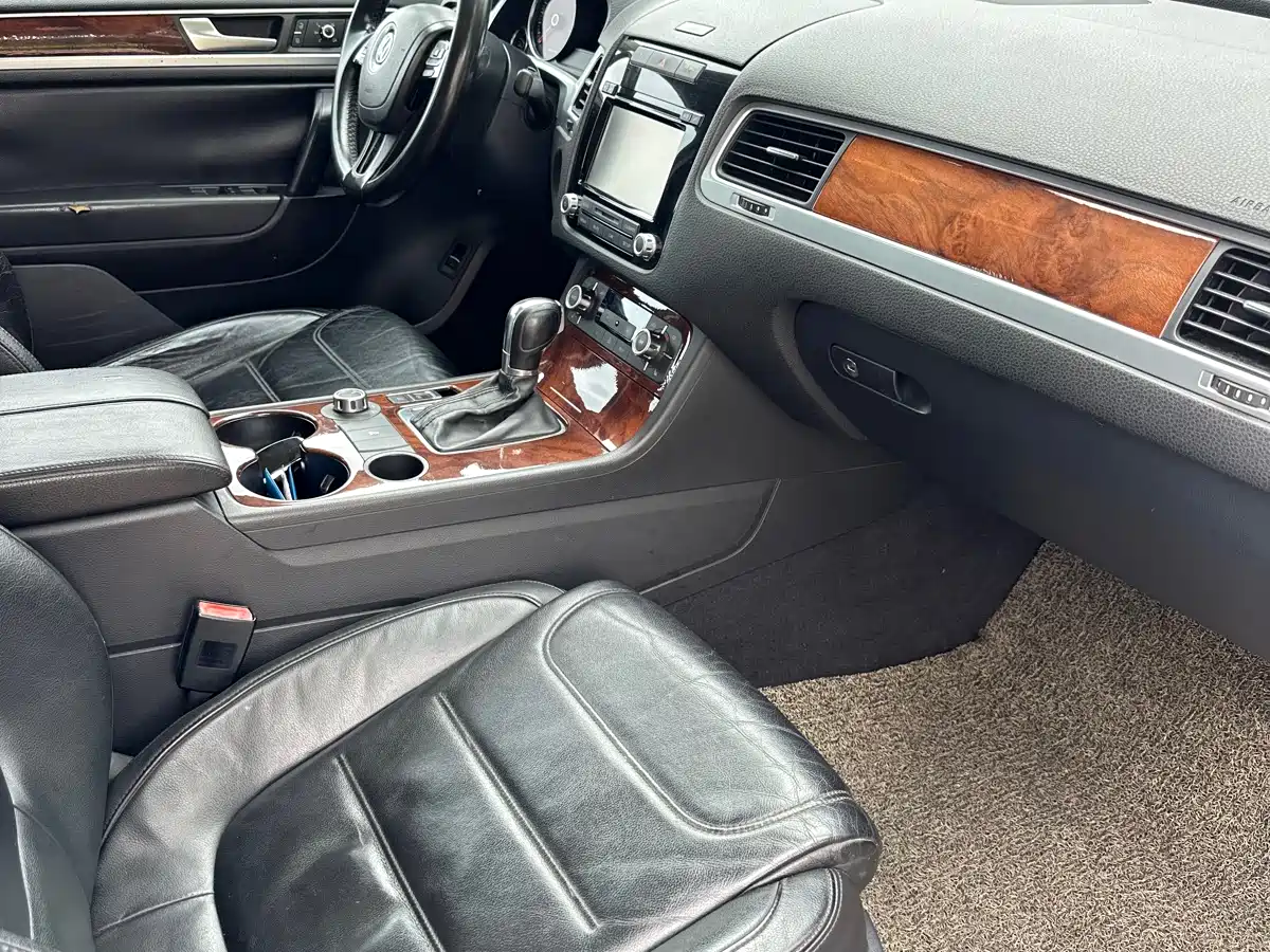 Volkswagen Touareg 2011 3.0TSI Standard фото 10