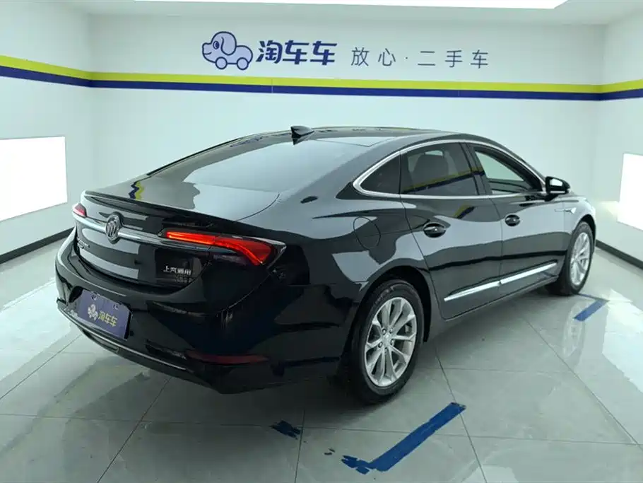 BUICK LACROSSE