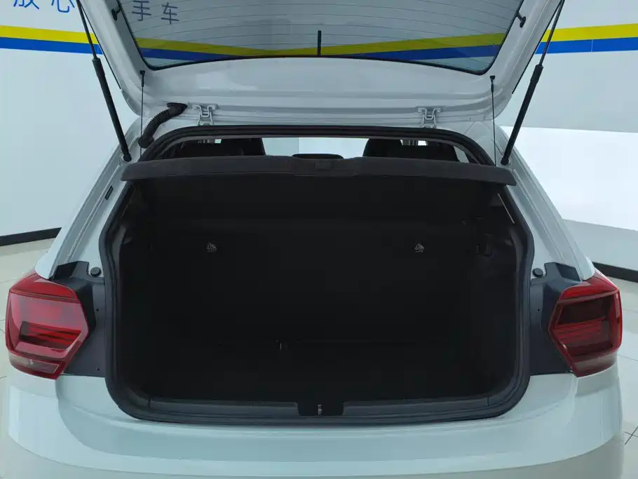 Photo 4 - Volkswagen Polo