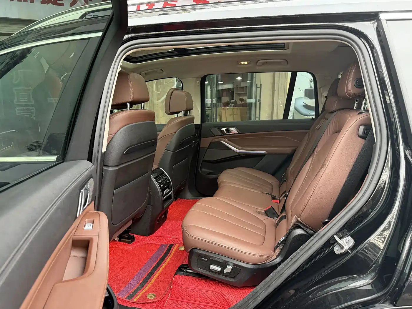 Фото 10 - BMW X7