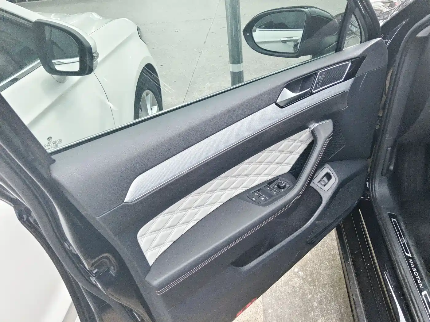Volkswagen Magotan 2023 2 Million Units Anniversary Edition 330TSI DSG Leading Type фото 7
