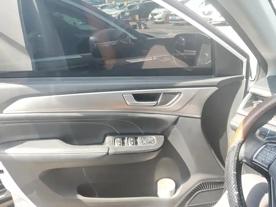 Haval M6 2024 2023 PLUS 1.5T DCT Luxury Smart Connect
