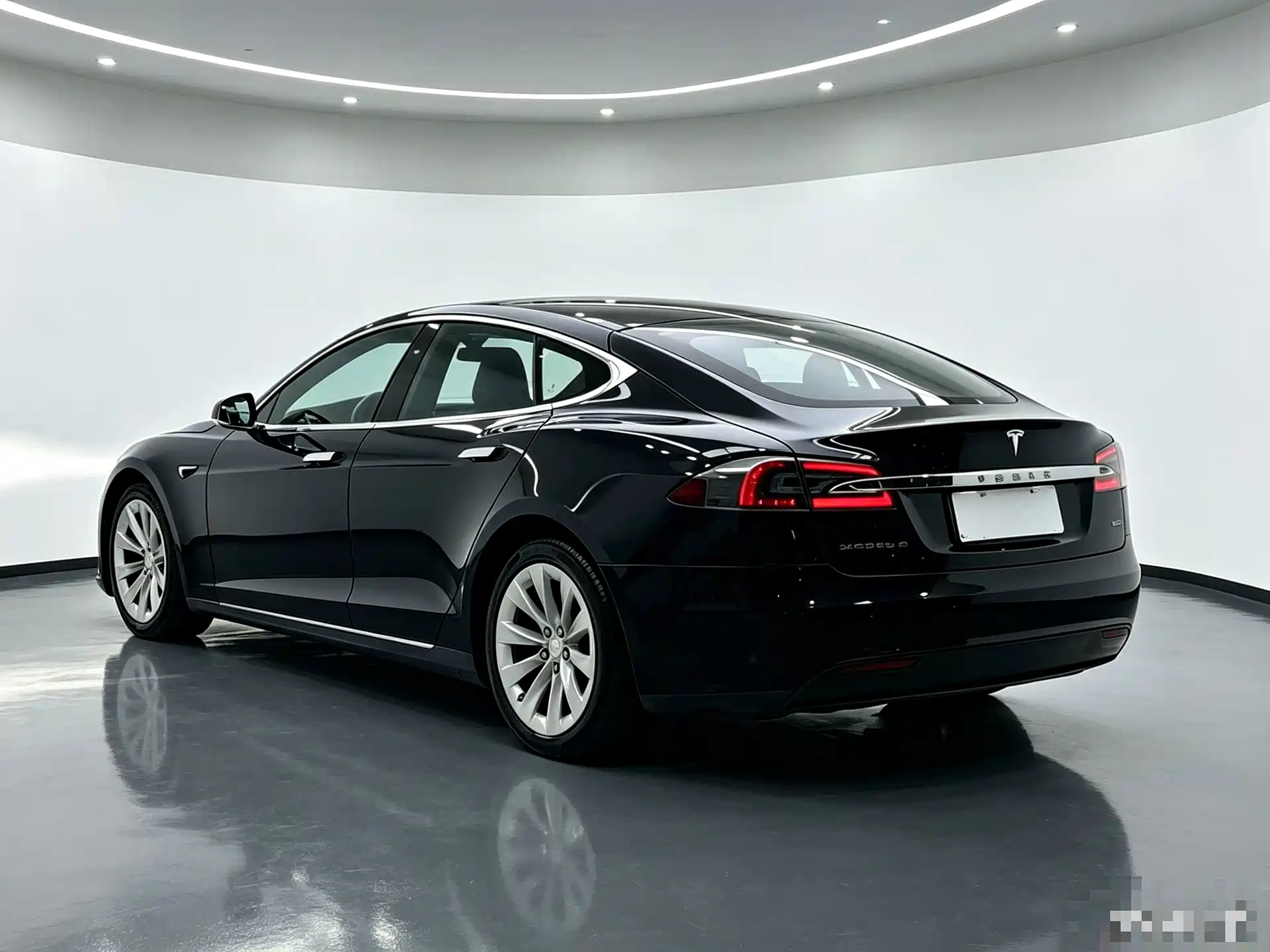 Фото 4 - Tesla Model S