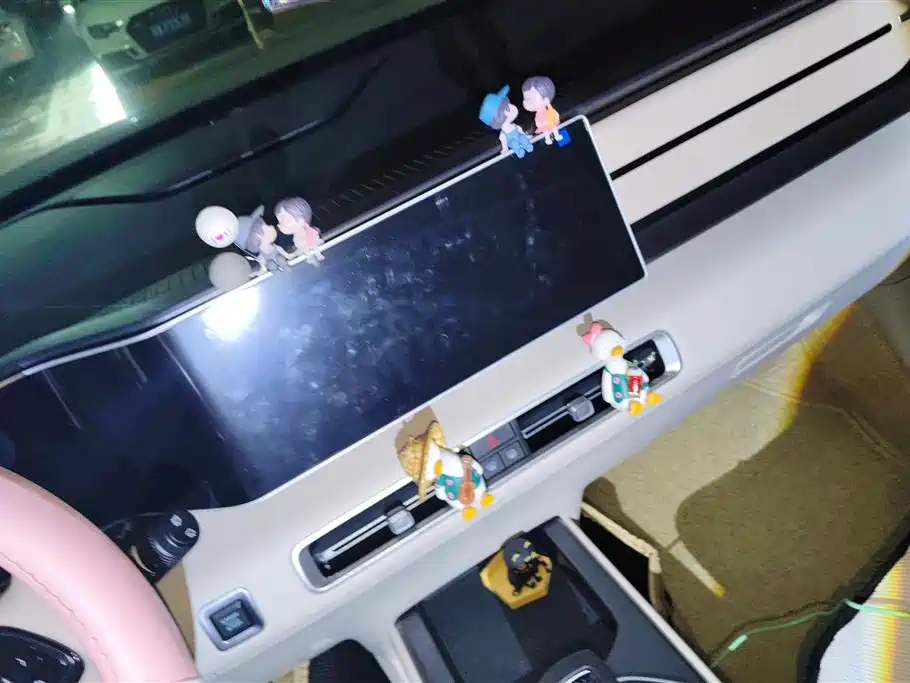 GEELY AUTOMOBILE GEELY ICON