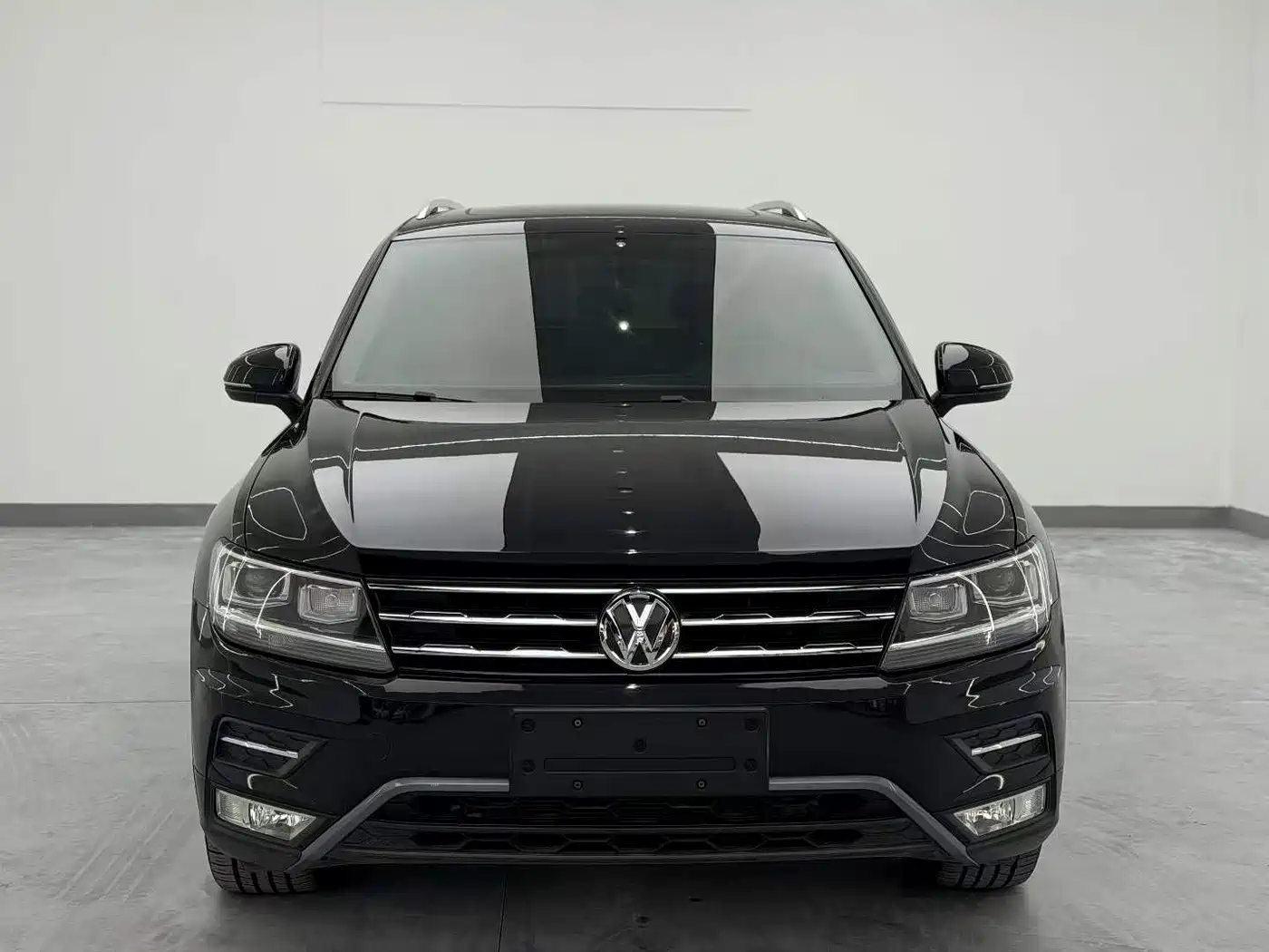 Volkswagen Tiguan L 2019 330TSI Automatic 2WD Panorama Comfort Edition China VI фото 2