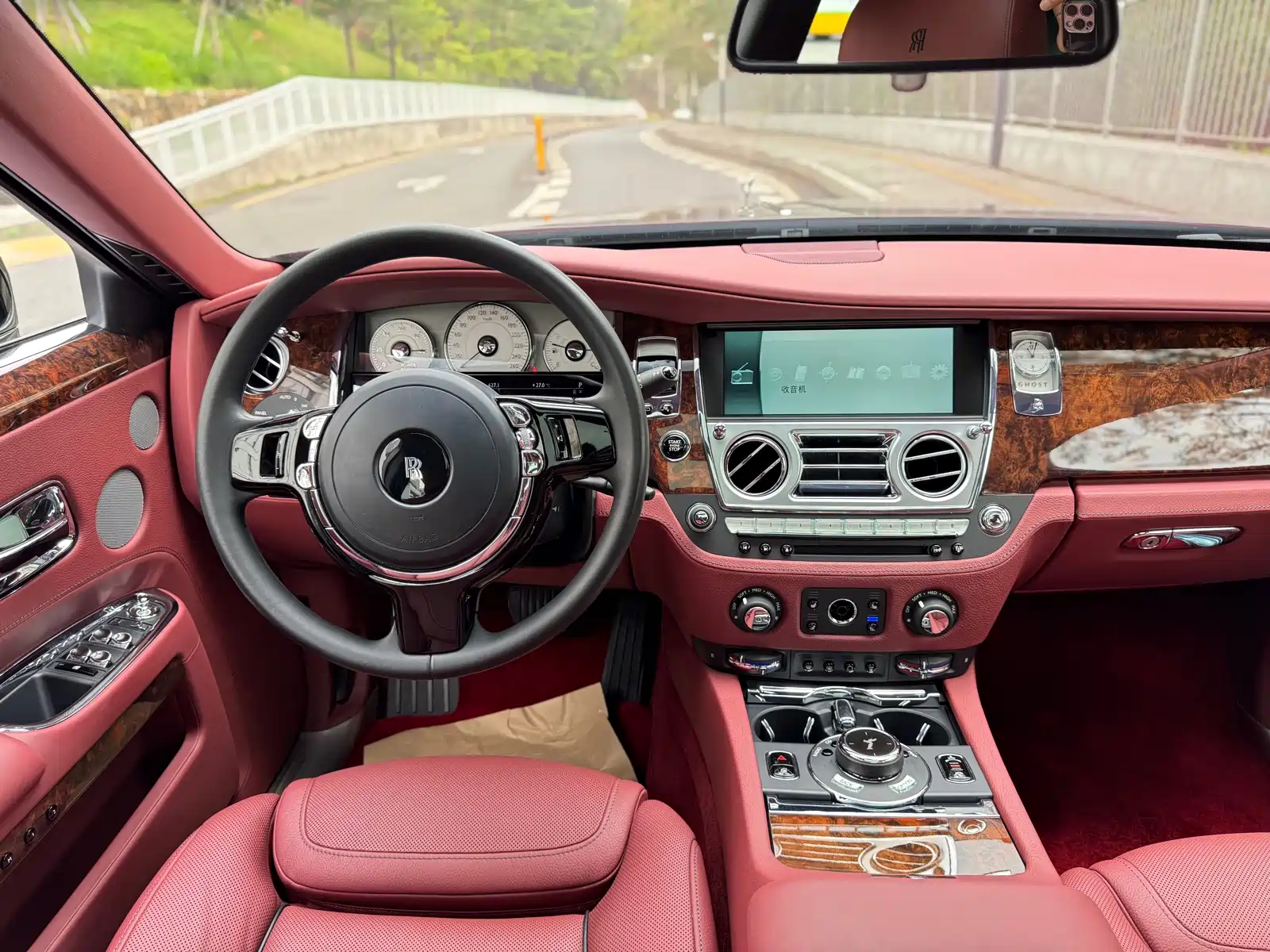 Фото 12 - Rolls-Royce Ghost
