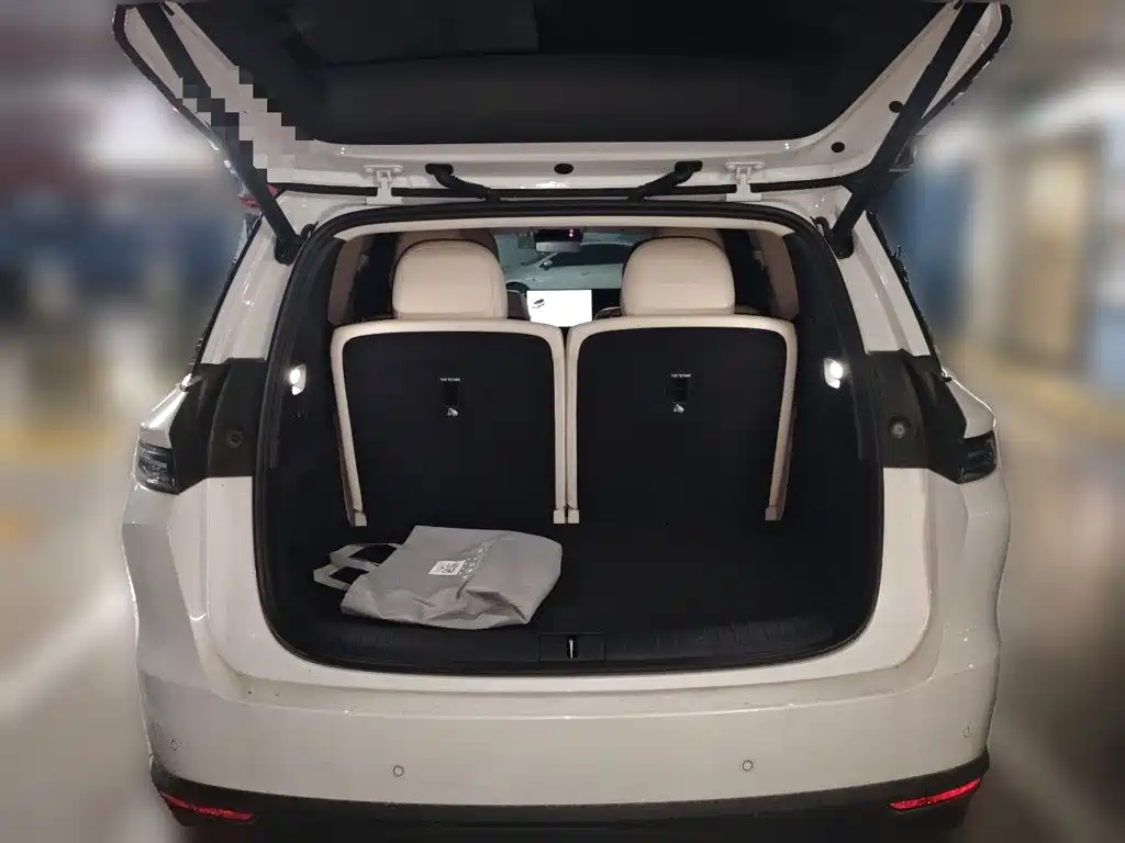 Li Auto Li i8 2025 2025 Standard Edition