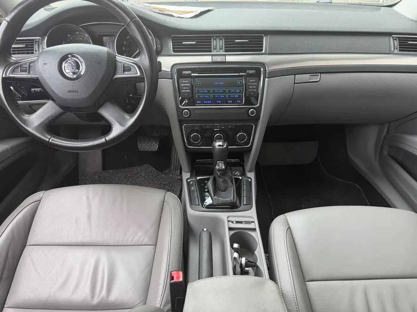 Škoda Superb 2013 1.8TSI Automatic Elite Edition фото 6