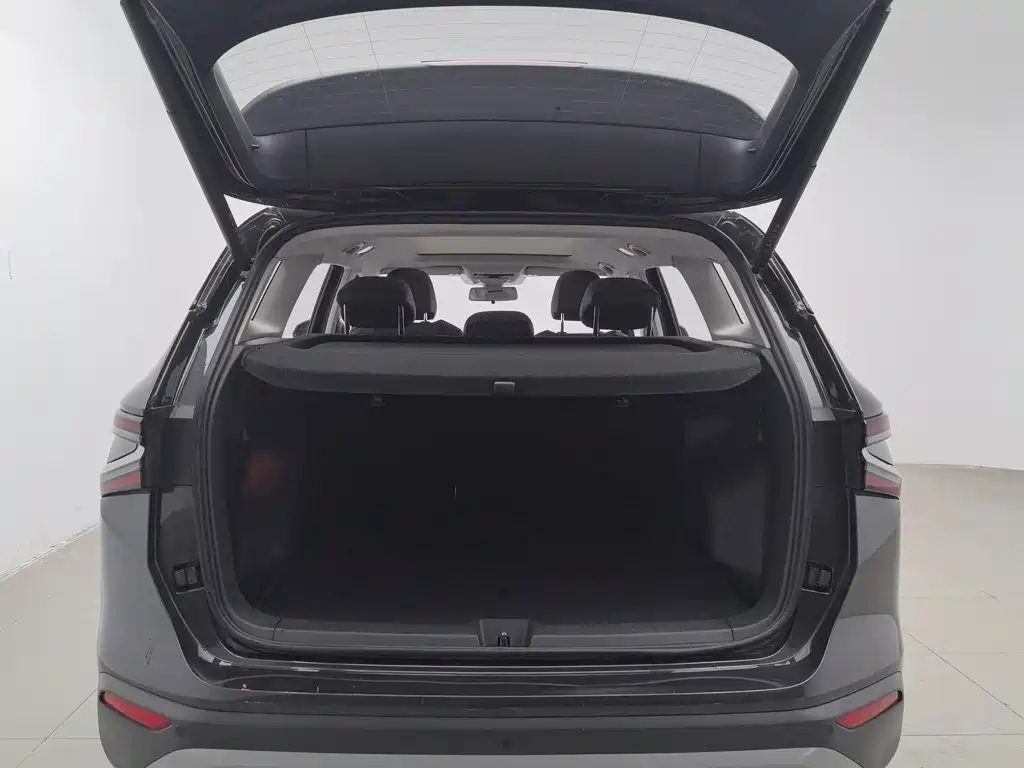 Jetta VS8 2026 2025 Base