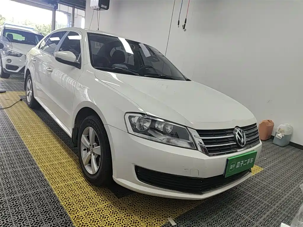 Volkswagen Lavida 2015 1.6L Automatic Trend Edition фото 4