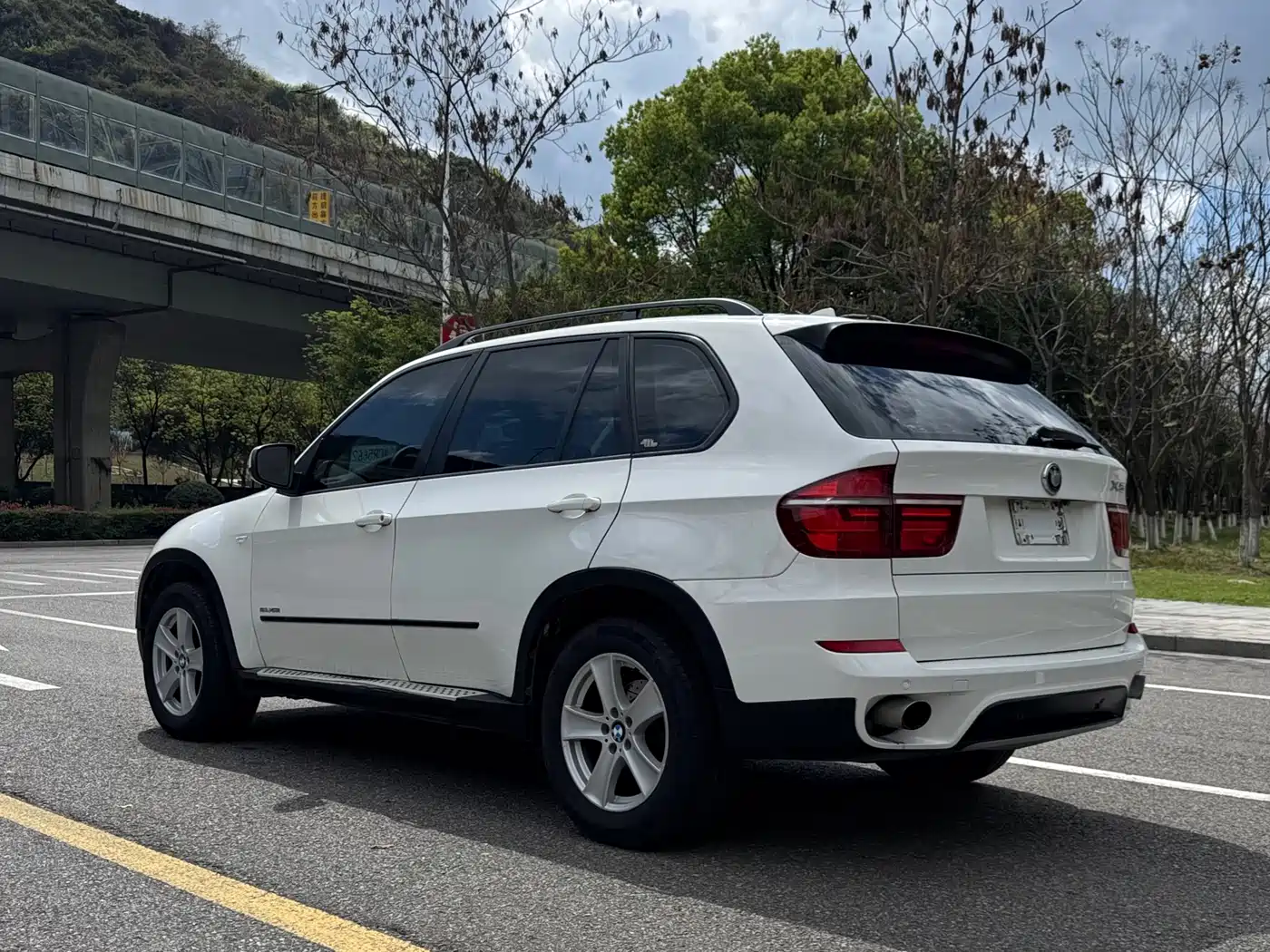 BMW X5 (Import) 2013 xDrive35i Leading фото 4