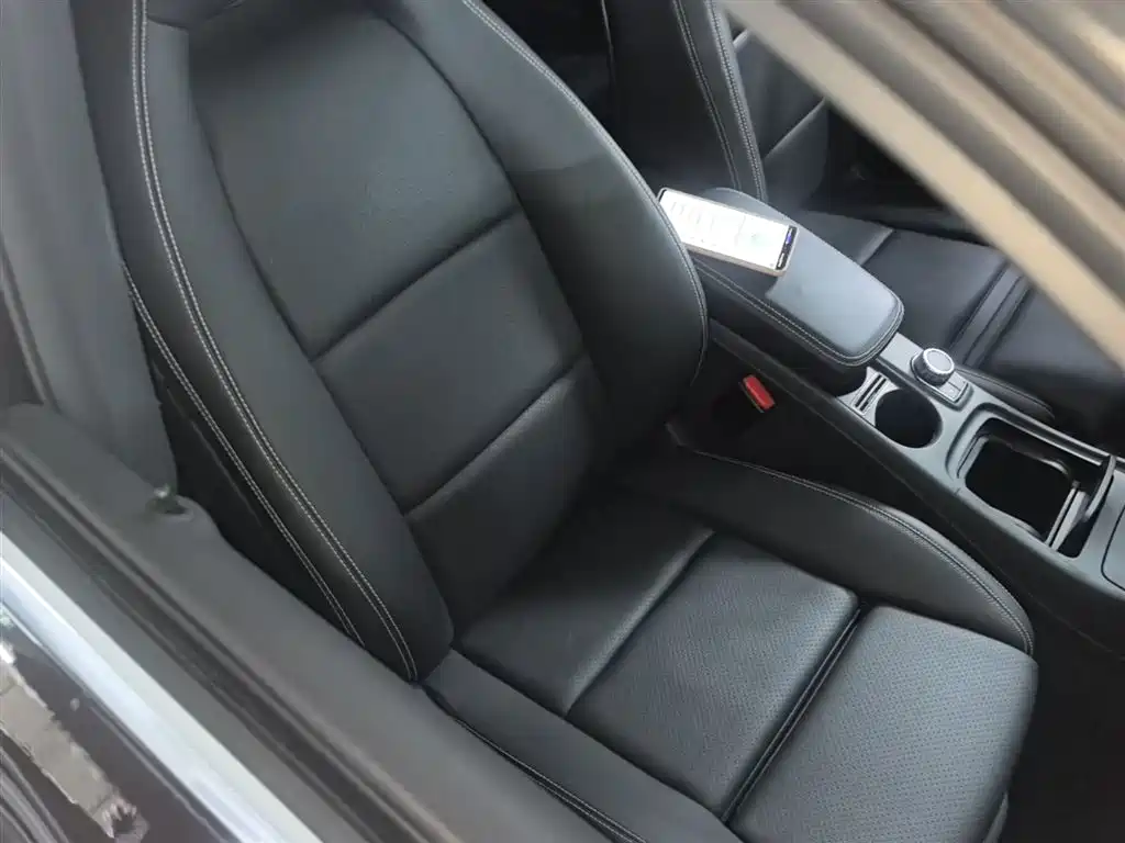 Mercedes-Benz GLA 2016 GLA 200 Fashion фото 25