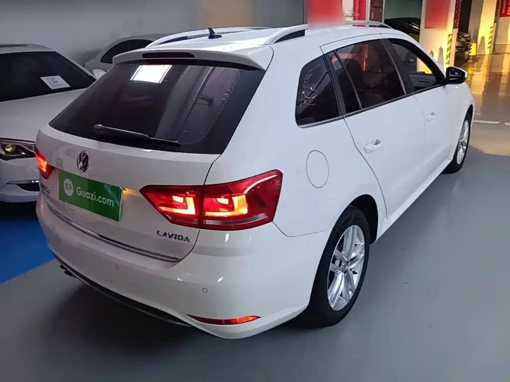 صورة 7 - Volkswagen Lavida Tour