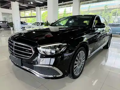 Mercedes-Benz E
