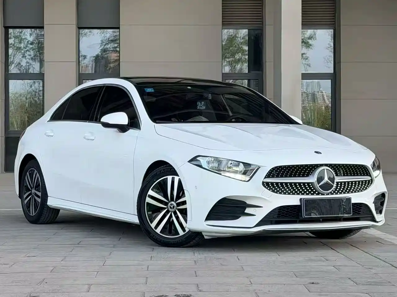 Mercedes-Benz A-Class 2020 A 180 L Sport Sedan фото 3