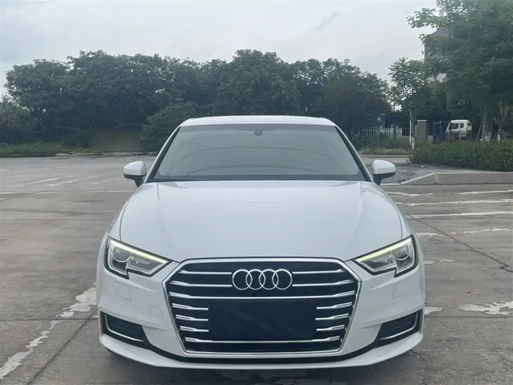 Audi A3 2019 Sportback 35 TFSI Progressive China VI фото 3