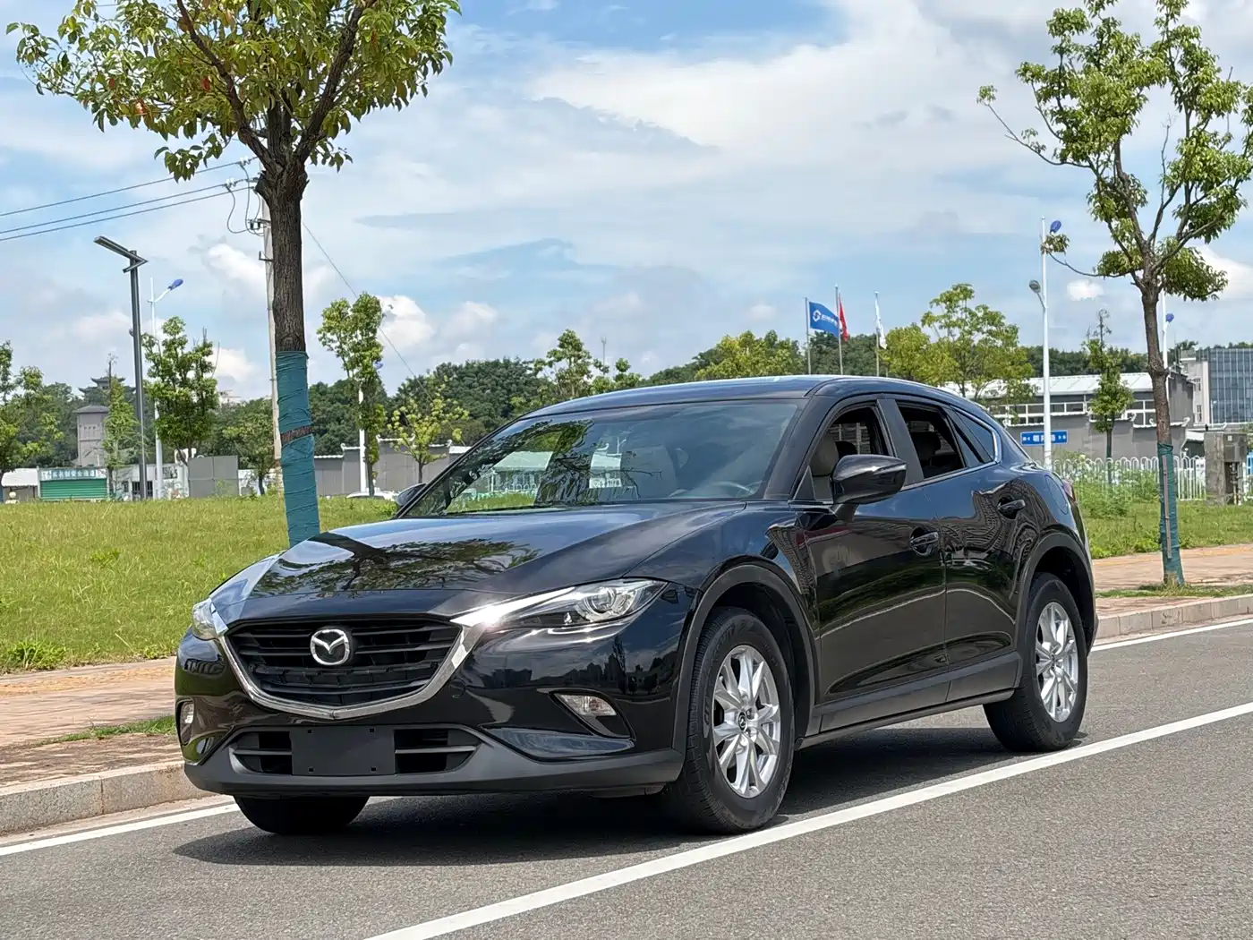 Фото 1 - Mazda CX-4