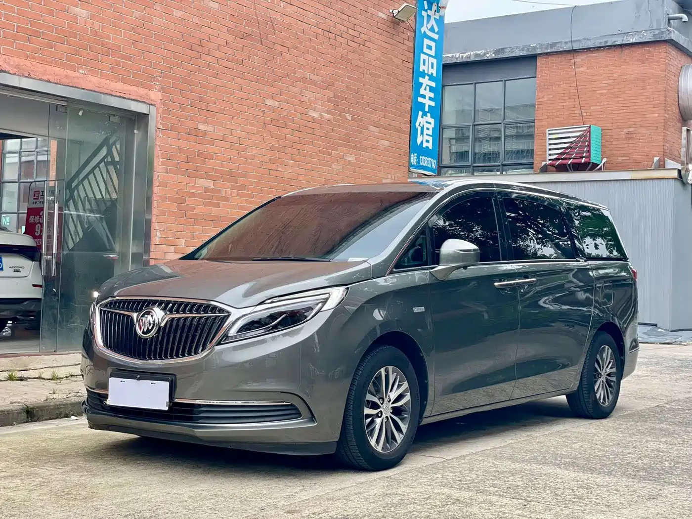 Buick GL8 2017 ES 28T Luxury China V