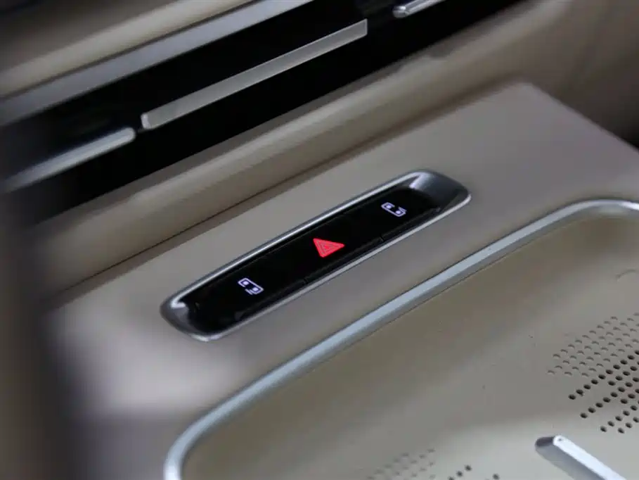Voyah Auto Voyah Dreamer 2025 PHEV 4WD Kunpeng Premium Edition фото 12