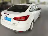 Фото 2 - Ford Focus