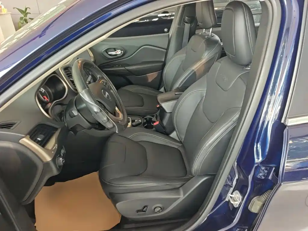 Jeep Cherokee 2016 2016 2.0L Superior Edition