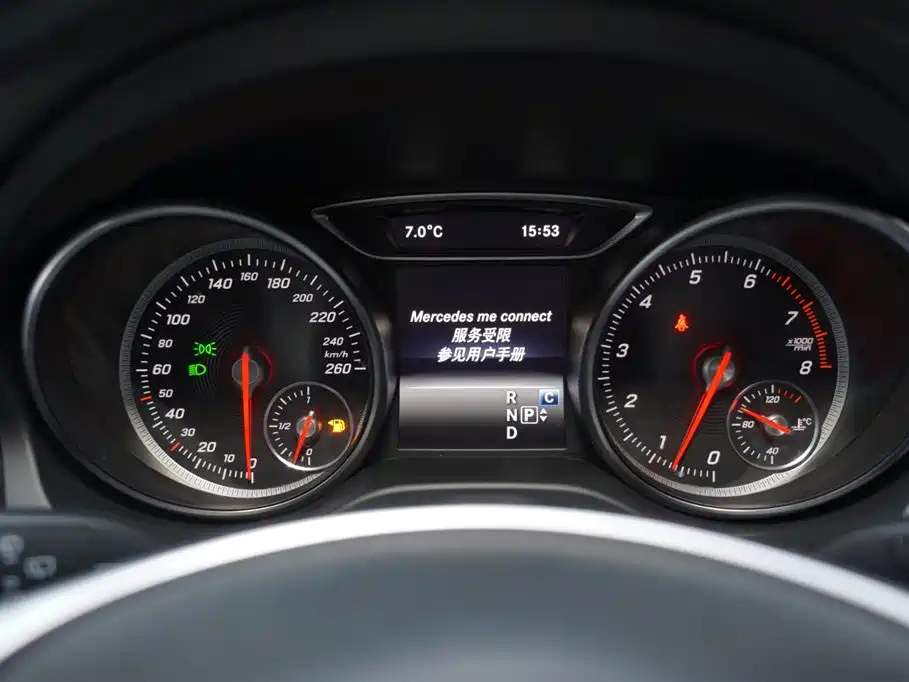 Mercedes-Benz GLA 2018 GLA 200 Dynamic фото 8