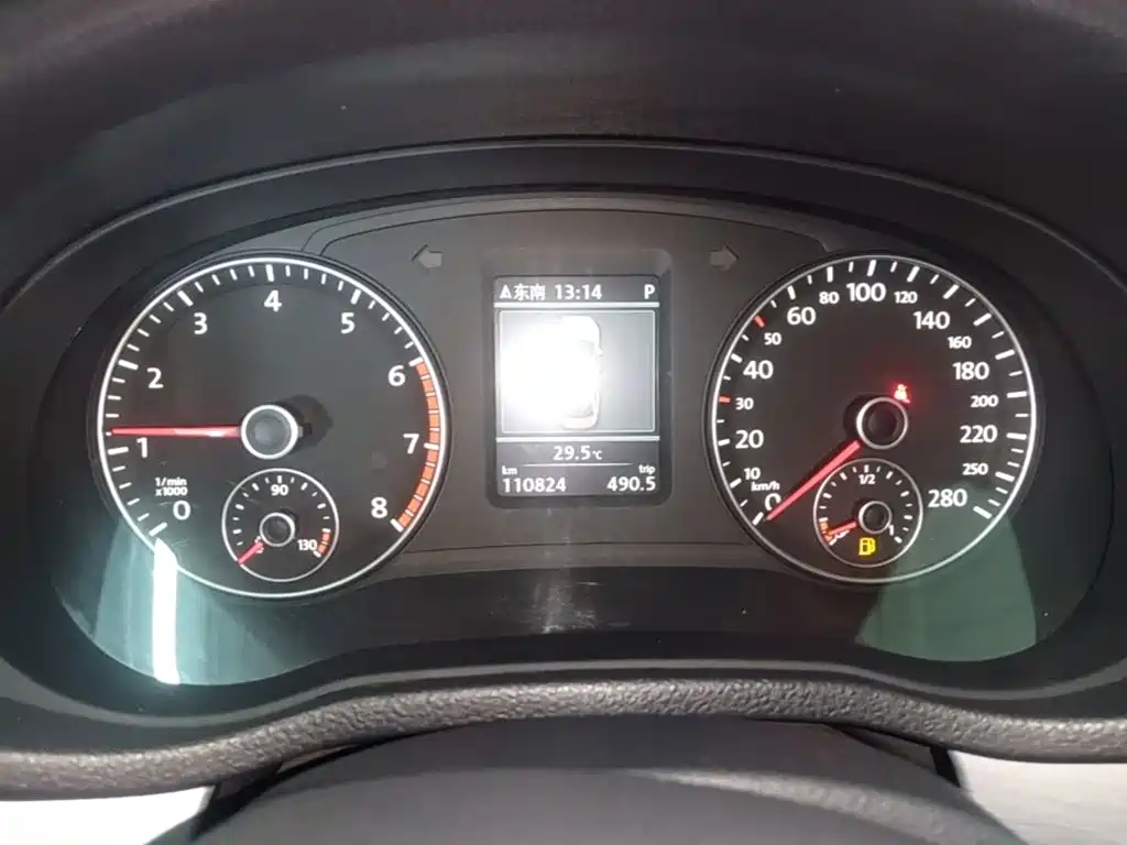 Фото 12 - Volkswagen Passat