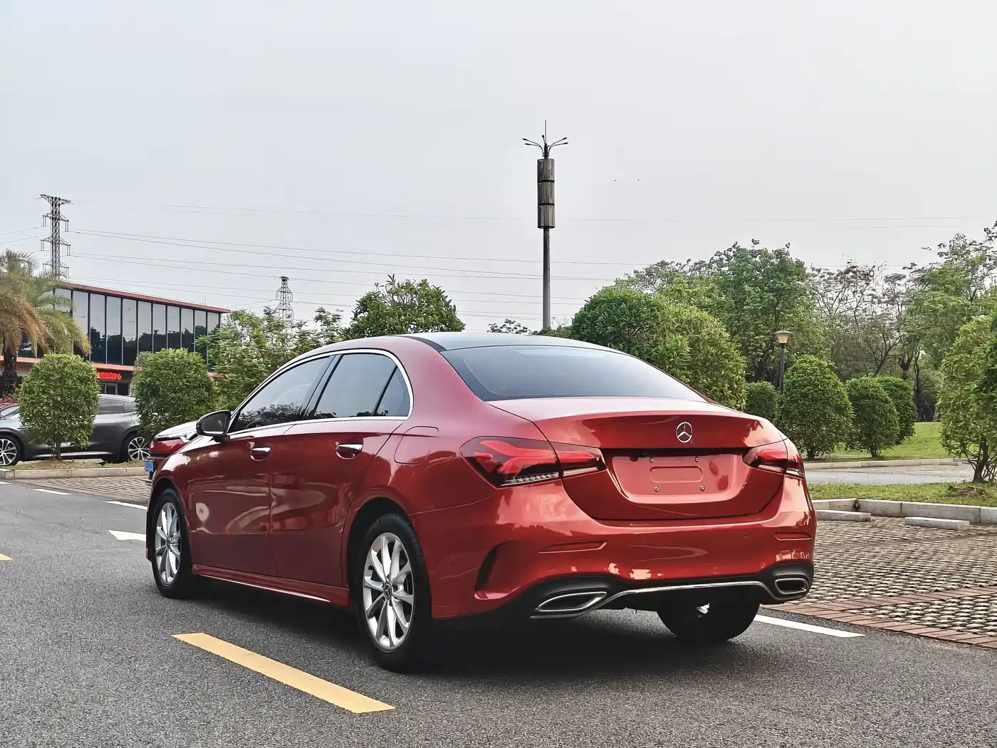 Mercedes-Benz A-Class 2019 A 200 L Sport Sedan фото 5