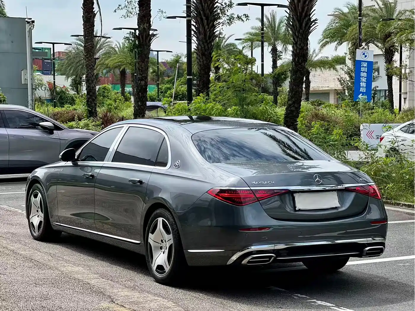 صورة 12 - Mercedes-Benz Maybach S-Class