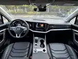 Фото 12 - Volkswagen Touareg