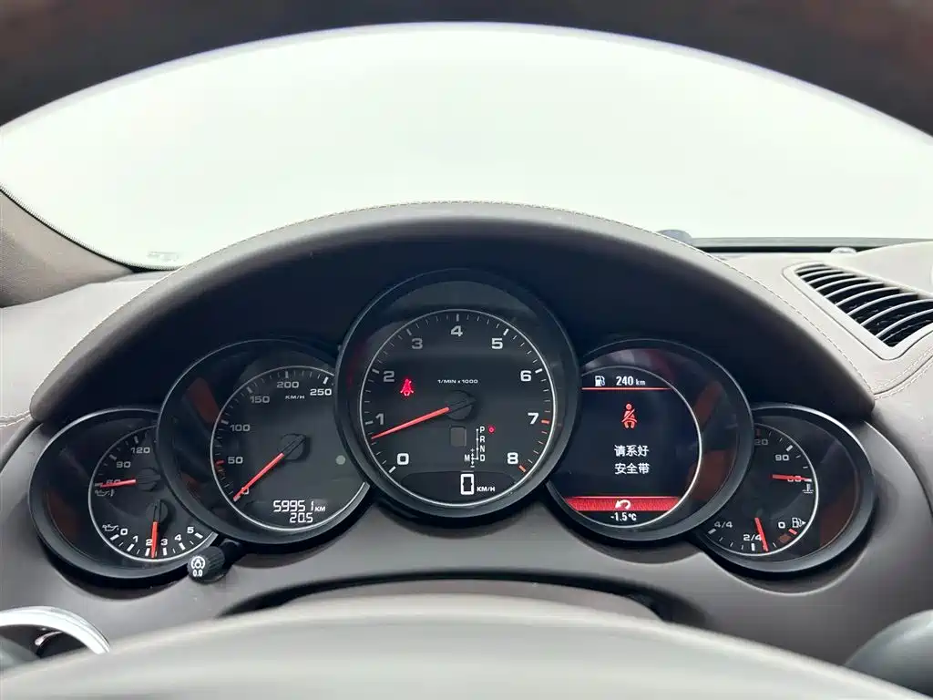 Porsche Cayenne 2011 Cayenne 3.0T фото 22