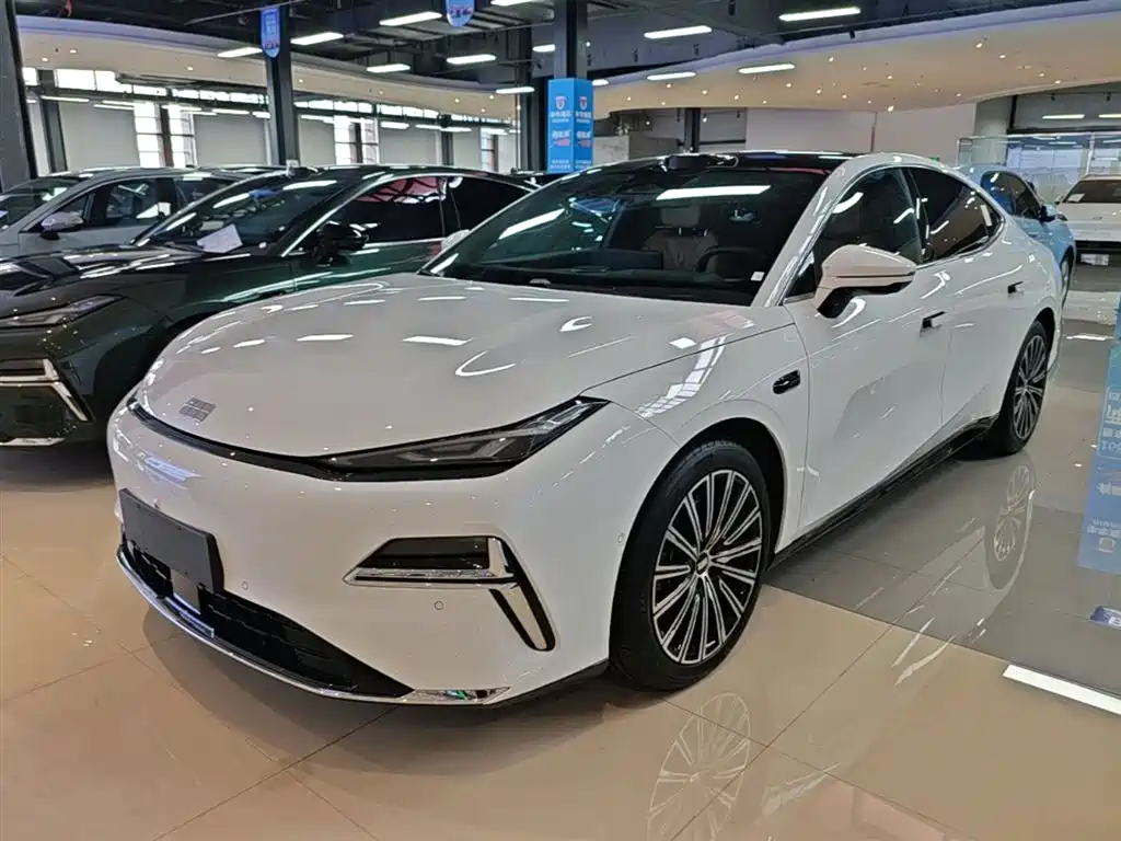 Geely Galaxy Xingyao 8 2025 130km EM-P Starship Edition