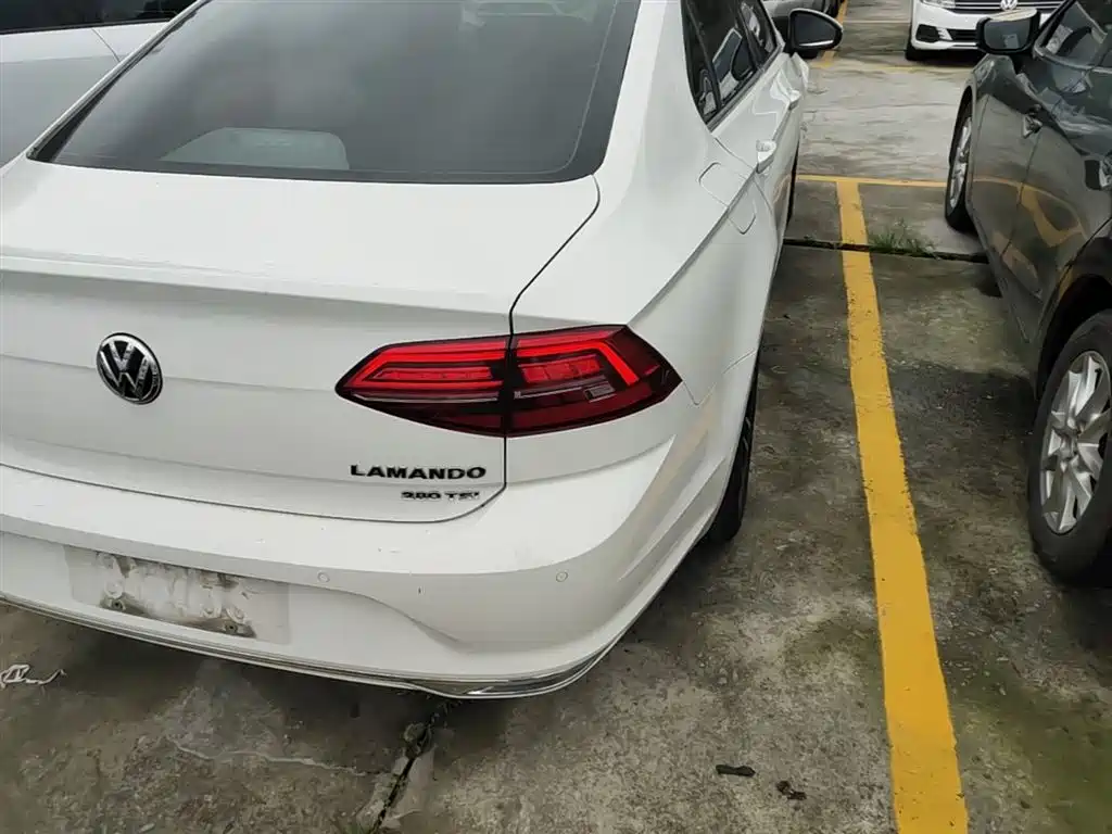 VOLKSWAGEN LINGDU