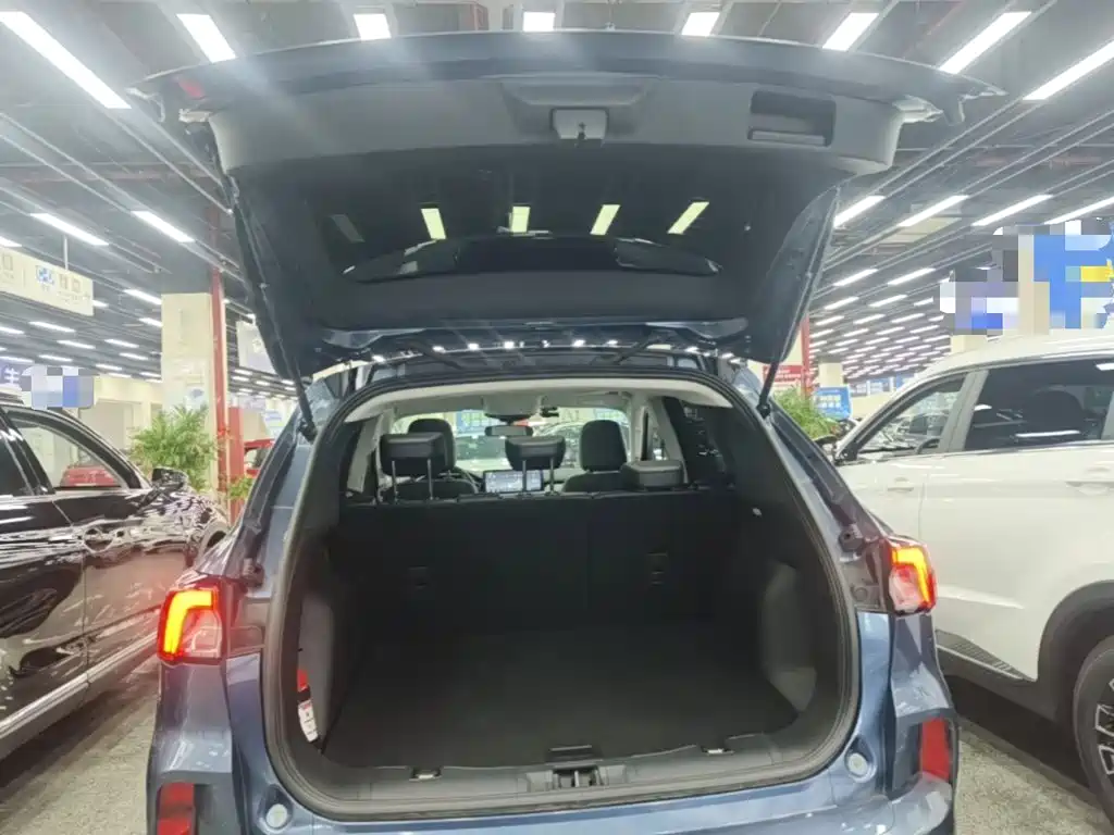 Photo 19 - Ford Escape