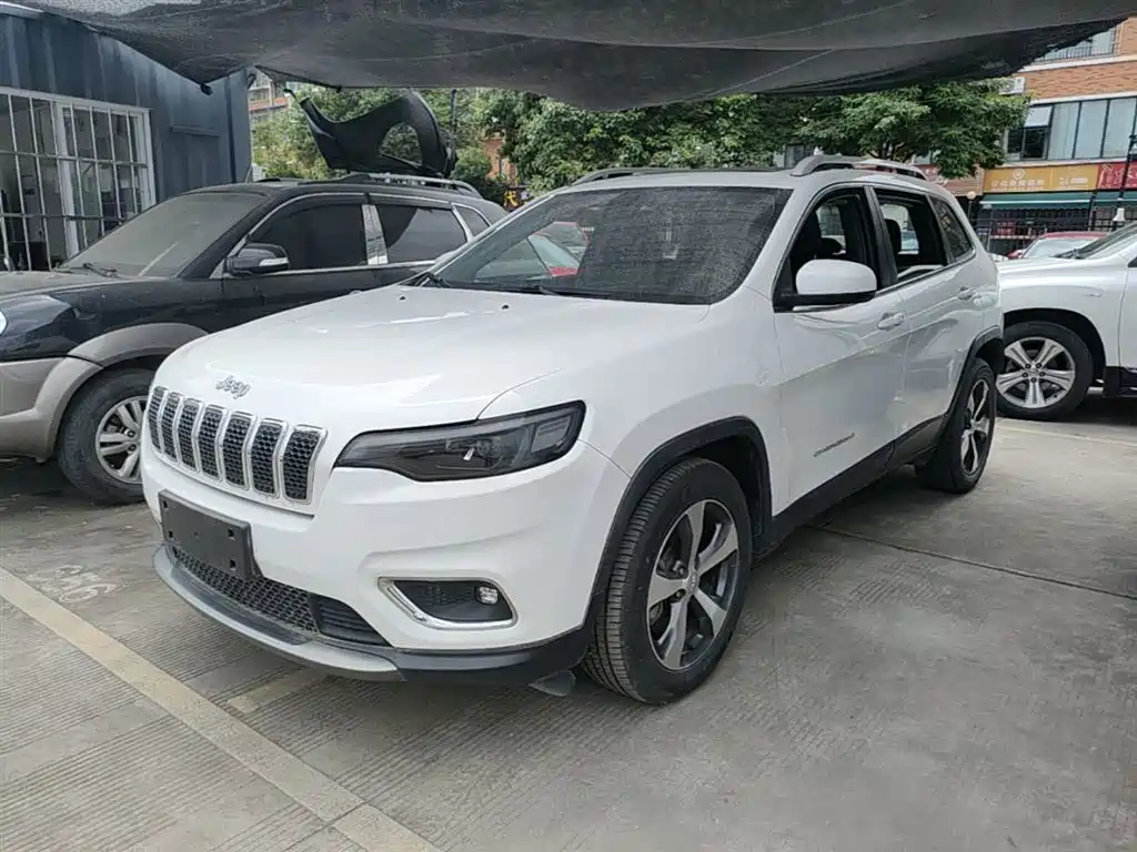 Jeep Cherokee 2020 2.0T 2WD Leading Edition