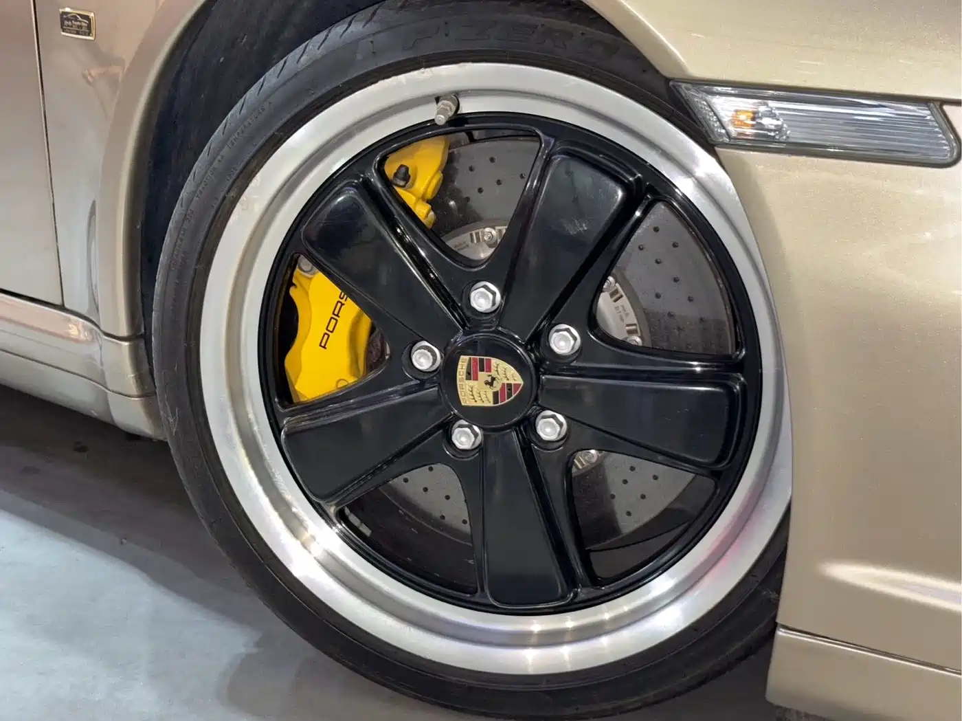 Porsche 911 2010 Turbo S 3.8T фото 8