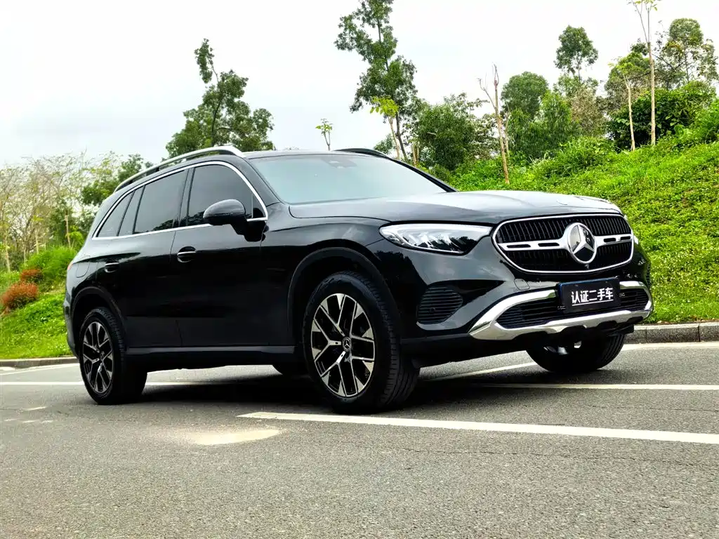 MERCEDES-BENZ GLC